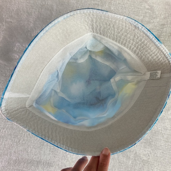 Blue tropical bucket hat - Picture 7 of 16